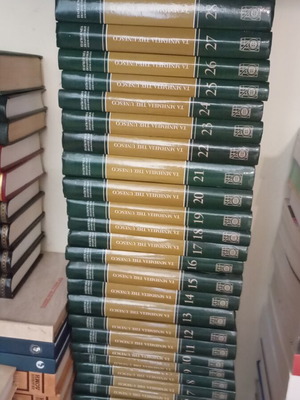 Ta Mnimeia tis Unesco book series, 30 volumes