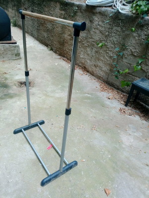 Clothes stand like new