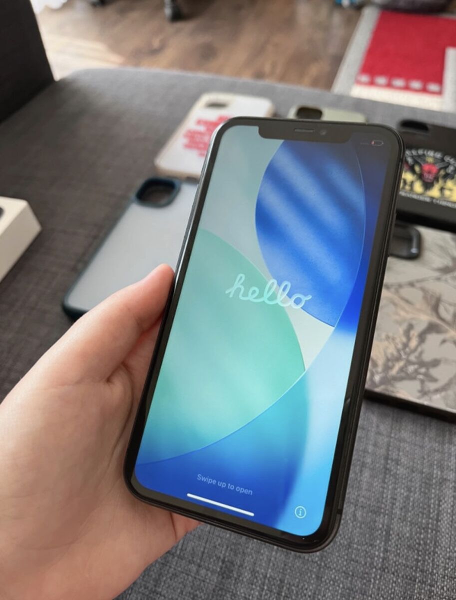 iPhone 11 64GB Black like new - € 109,00 - Vendora.cy