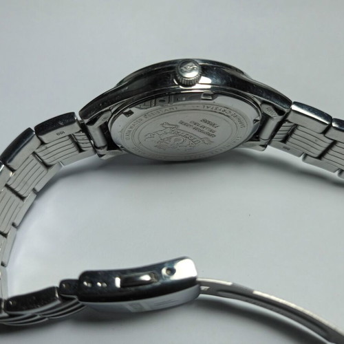 Festina quartz men's watch like new with stainless steel case and bracelet
