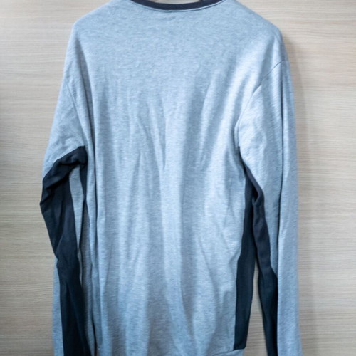 Thin men's sweatshirt size L grey like new