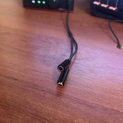 Ugreen 3.5mm Male to Female Audio Cable 0.25m like new with gold connectors