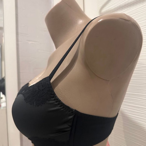 Lise Charmel Antigel bra new, black, EU80A