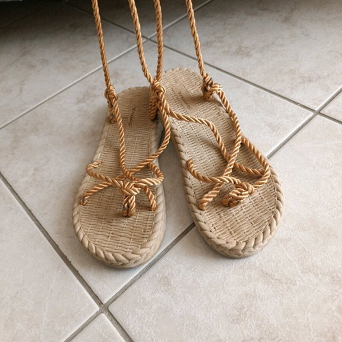 Spartan-style sandals with laces like new, beige and gold