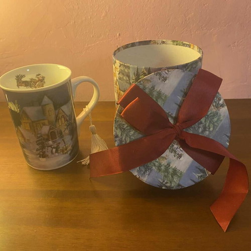 Christmas porcelain mug like new in gift packaging