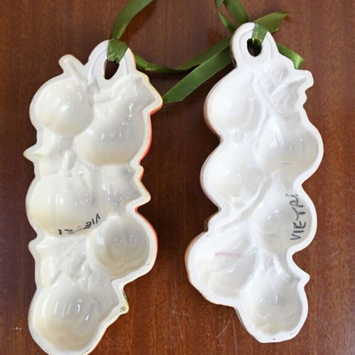 Vintage wall decor set used with signature