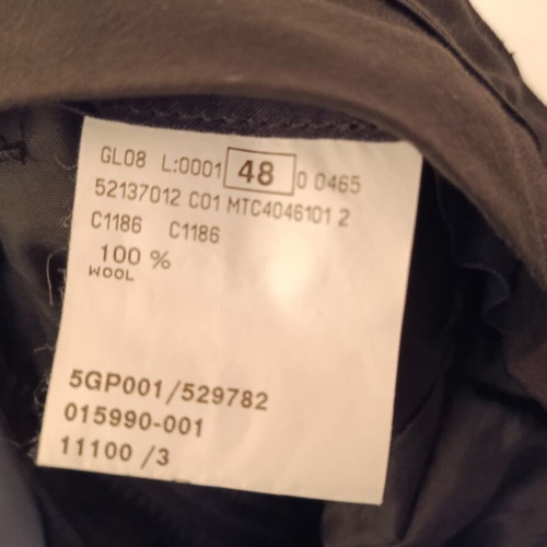 Glow Collection men's suit like new, 100% wool, size 48, dark charcoal