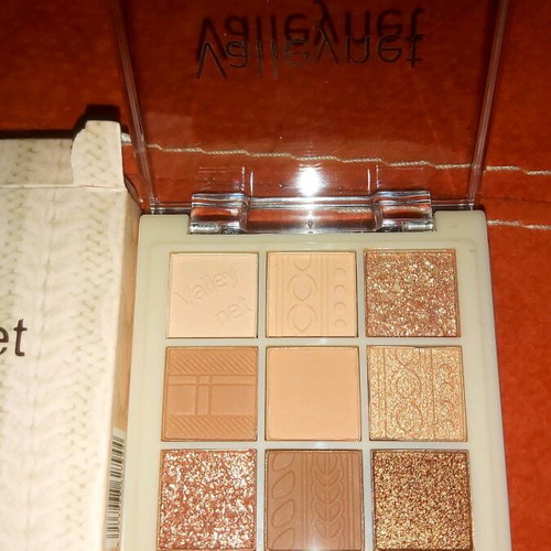 Mini eyeshadow palette with glitter new