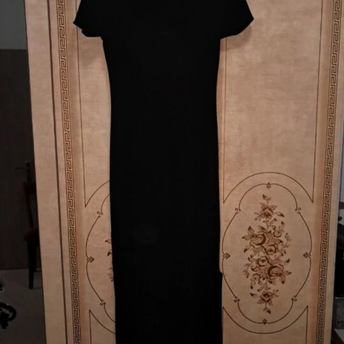 Long elastic dress black, like new, side slit, 95% viscose