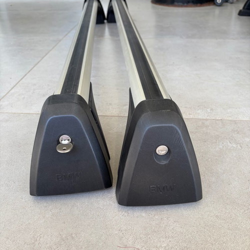 BMW X1 F48 Roof Racks used with keys, flush rails