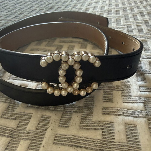 Chanel belt like new, black leather with soft alcantara inside, size 100-40