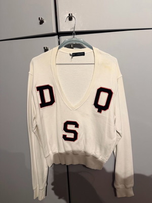 Dsquared2 sweatshirt size M used, white with stain