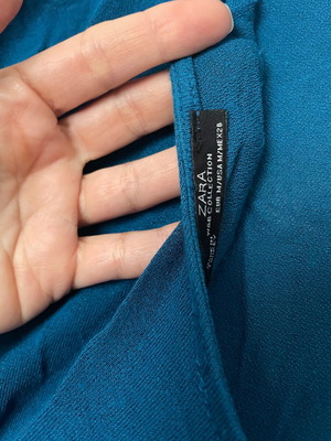 Zara блуза малка, тюркоаз, с отвор на гърба