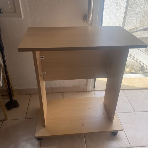 Wooden computer desk on wheels like new