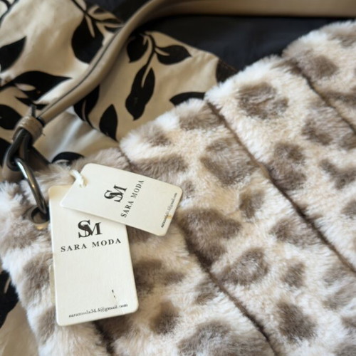 Sara Moda handbag with fur and animal print details, new