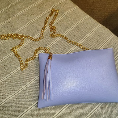Lilac shoulder bag with gold chain new