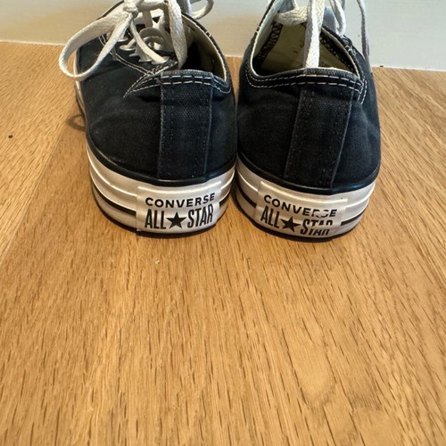 Converse Chuck Taylor Low μαύρα σαν καινούργια αθλητικά παπούτσια νούμερο 39