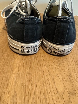 Converse Chuck Taylor Low μαύρα σαν καινούργια αθλητικά παπούτσια νούμερο 39