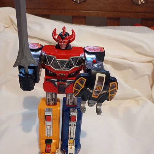 Mighty Morphin Power Rangers Megazord figure used, 23cm, Bandai 1991
