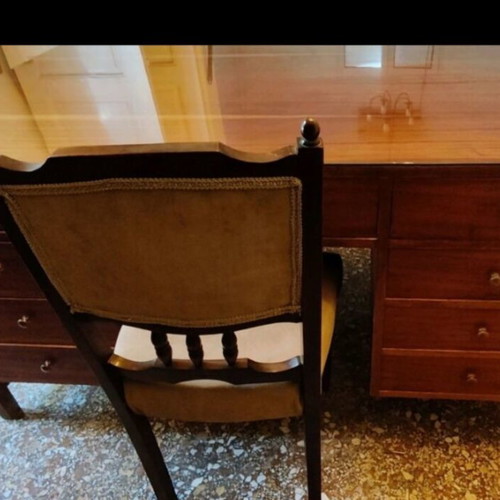Γραφείο ξύλινο μασίφ με συρτάρια και ξύλινη καρέκλα μεταχειρισμένα