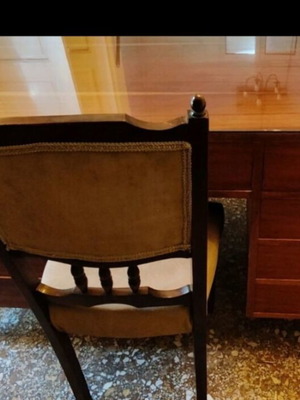 Γραφείο ξύλινο μασίφ με συρτάρια και ξύλινη καρέκλα μεταχειρισμένα
