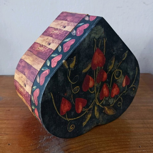 Lang Candles heart-shaped box set with scented candles new
