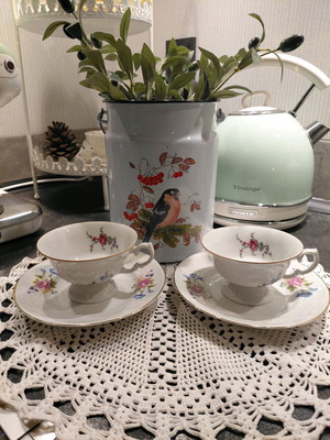 Porcelain teacup set tet a tet vintage like new