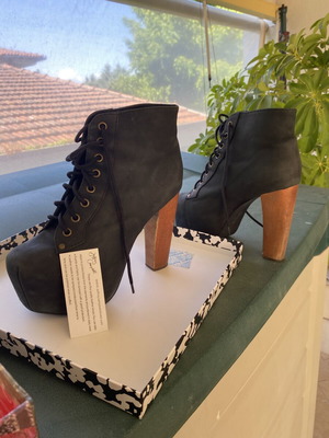 Jeffrey Campbell γυναικεία μπότες με ψηλό τακούνι μέγεθος 39 σαν καινούργιο, μαύρες