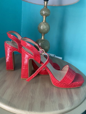Botinelli red patent leather sandals size 38 new