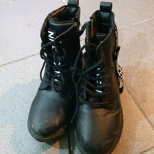 Feng Shoe boots for girl size 29 used, black with fur