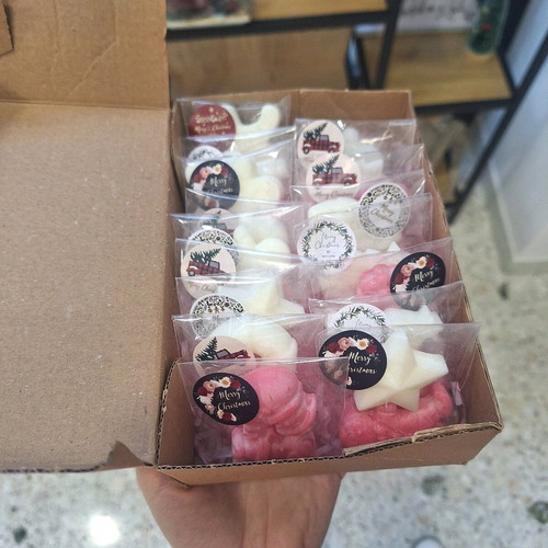 Wax melts Christmas scented with cinnamon made to order