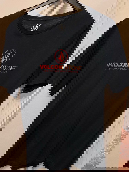 Volcom T-shirt Large