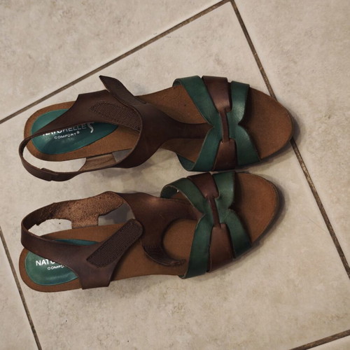 Naturelle Comfort anatomical women's sandals size 40 like new, leather