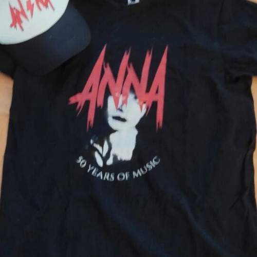 Anna Vissi 50 Years of Music collectible T-shirt and signed hat used