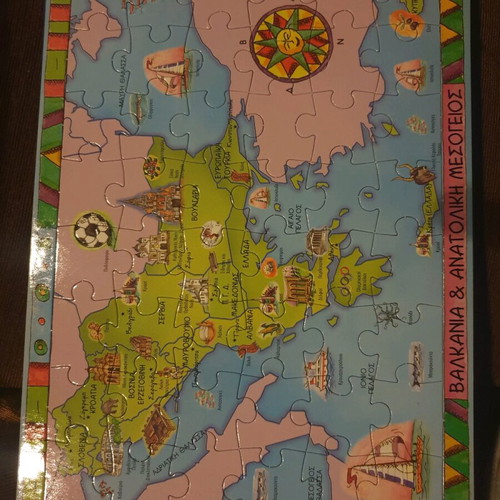Europe puzzle book like new, 240 pieces
