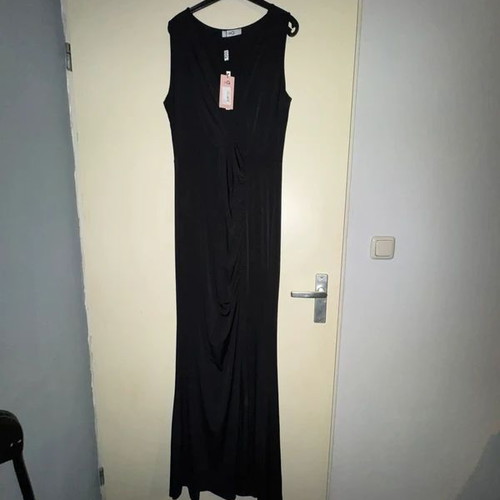 Wal G maxi dress black sleeveless with deep V-neck