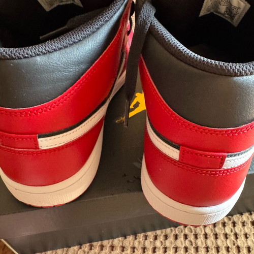 Air Jordan 1 Mid new black red white casual shoes size 44.5