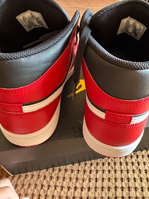 Air Jordan 1 Mid new black red white casual shoes size 44.5