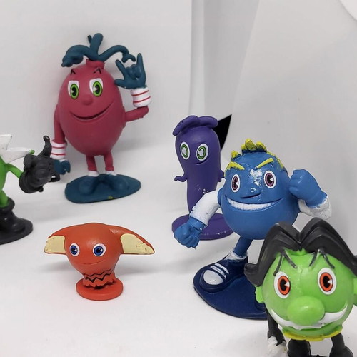 Pac-Man and the Ghostly Adventures collectible figure set of 12, like new