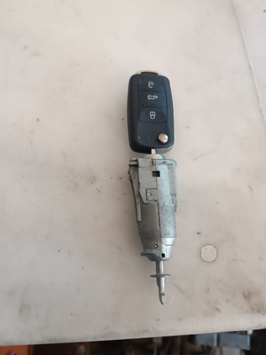 Αφαλός πόρτας με κλειδί για Skoda Roomster '08-'14 καινούργιος