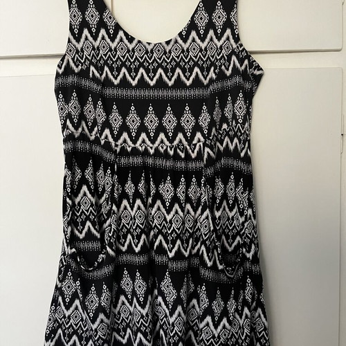 Summer dress made in USA like new, black and white, size XL