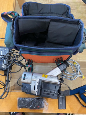 Sony Vision Handycam CCD with power supply, battery, remote and case