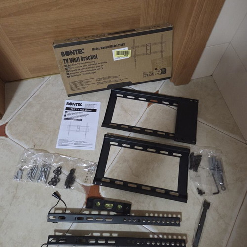 Bontec TV Wall Bracket 118MB new, tilt mount for 37-82 inch TVs