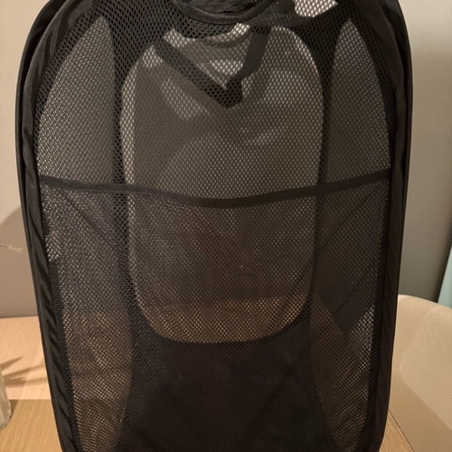 Laundry basket like new, very lightweight and durable
