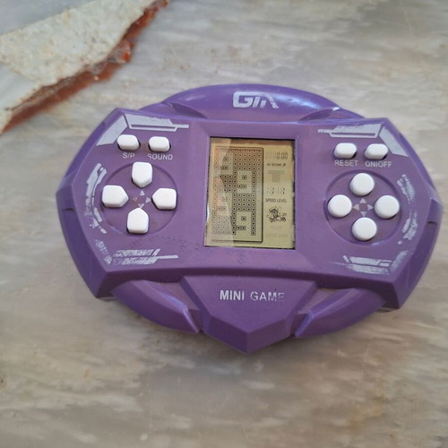 Brick Game portable console used, tetratouvlo type