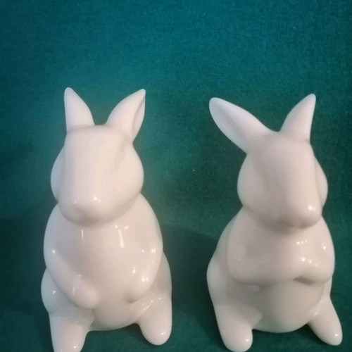 Porcelain bunnies like new, set of 3 from VMF