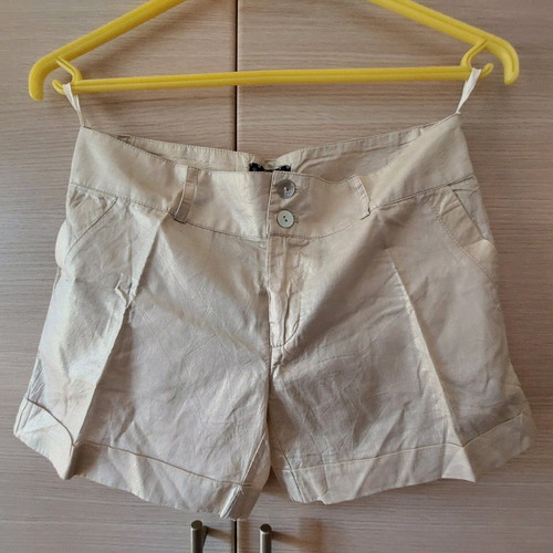 Vintage gold woman shorts size Medium like new