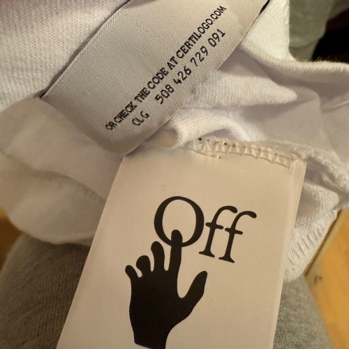Off White t-shirt like new, collaboration with Eden Rock, size M