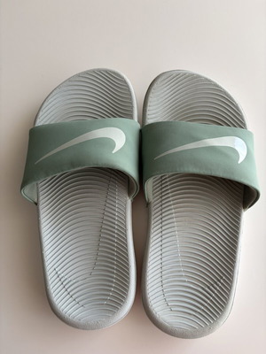 Nike kids' sandals, white mint, size 30