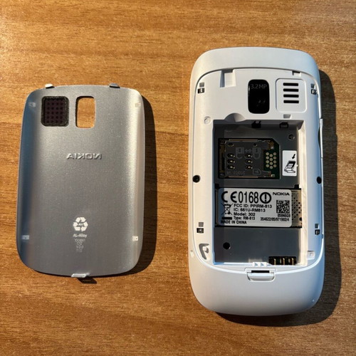 Nokia Asha 302 silver new, rare and collectible mobile phone